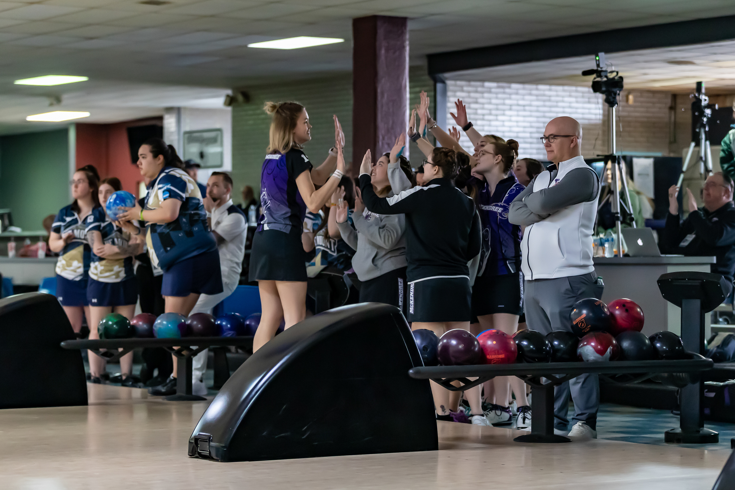 NCAA Bowling 109 April 09 2022 X5